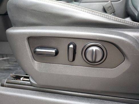 Used 2020 Chevrolet Silverado 1500 High Country w/ Technology Package image 71