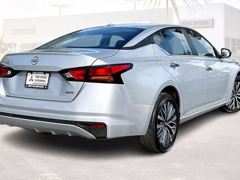 Used 2025 Nissan Altima 2.5 SV image 33