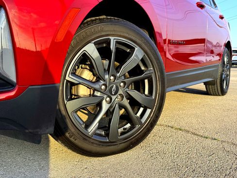 Used 2022 Chevrolet Equinox RS w/ RS Leather Package image 2