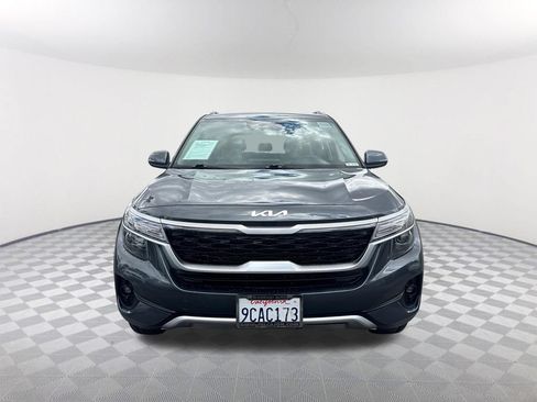 Used 2023 Kia Seltos EX AWD/4WD image 2