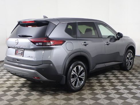 Used 2023 Nissan Rogue SV AWD/4WD image 8