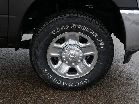 Used 2024 RAM 2500 Tradesman w/ Chrome Appearance Group image 15