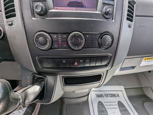 Used 2014 Freightliner Sprinter 3500 image 39
