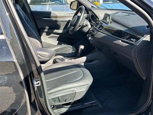 Used 2018 BMW X1 xDrive28i image 13