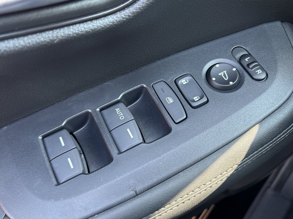 Used 2024 Honda HR-V LX image 27