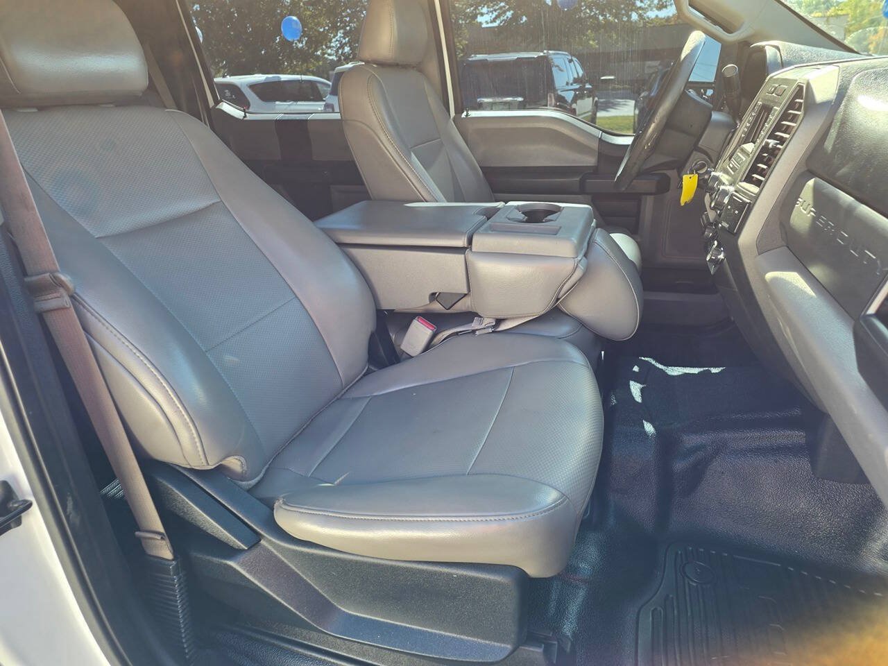 Used 2017 Ford F250 XL w/ Power Equipment Group AWD/4WD image 22