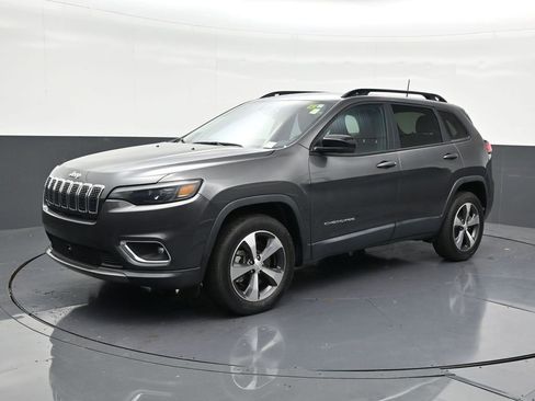 Used 2022 Jeep Cherokee Limited image 5