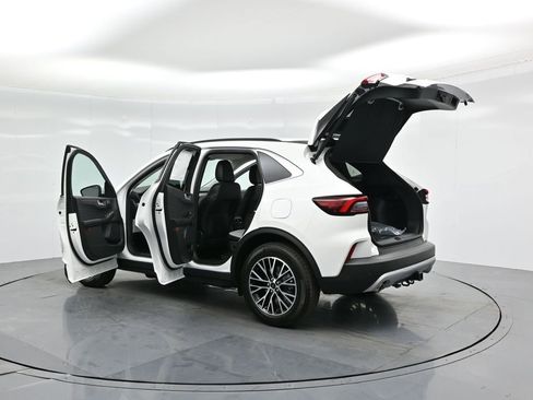 New 2025 Ford Escape SE w/ PHEV Premium Package image 37