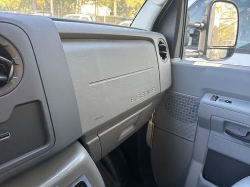 New 2026 Ford E-450 and Econoline 450 Super Duty w/ Power Equipment Group image 26