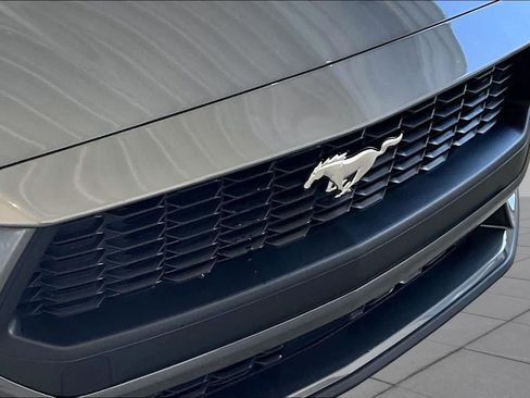 Used 2025 Ford Mustang Coupe RWD image 26