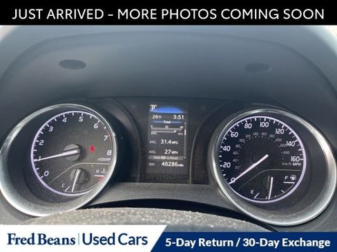 Used 2020 Toyota Camry LE image 10