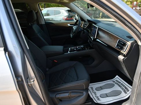 Used 2026 Volkswagen Atlas SE FWD image 33