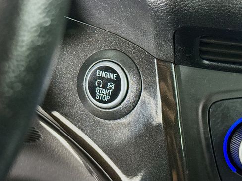 Used 2019 Ford Escape Titanium image 28