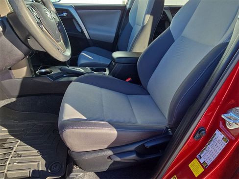 Used 2015 Toyota RAV4 XLE image 20