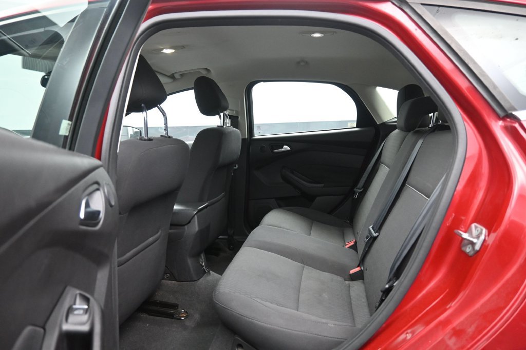 Used 2012 Ford Focus SEL FWD image 23