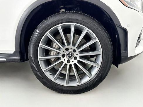 Certified 2022 Mercedes-Benz GLC 300 image 32