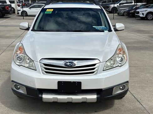 Used 2012 Subaru Outback 3.6R Limited w/ Moonroof Pkg image 11