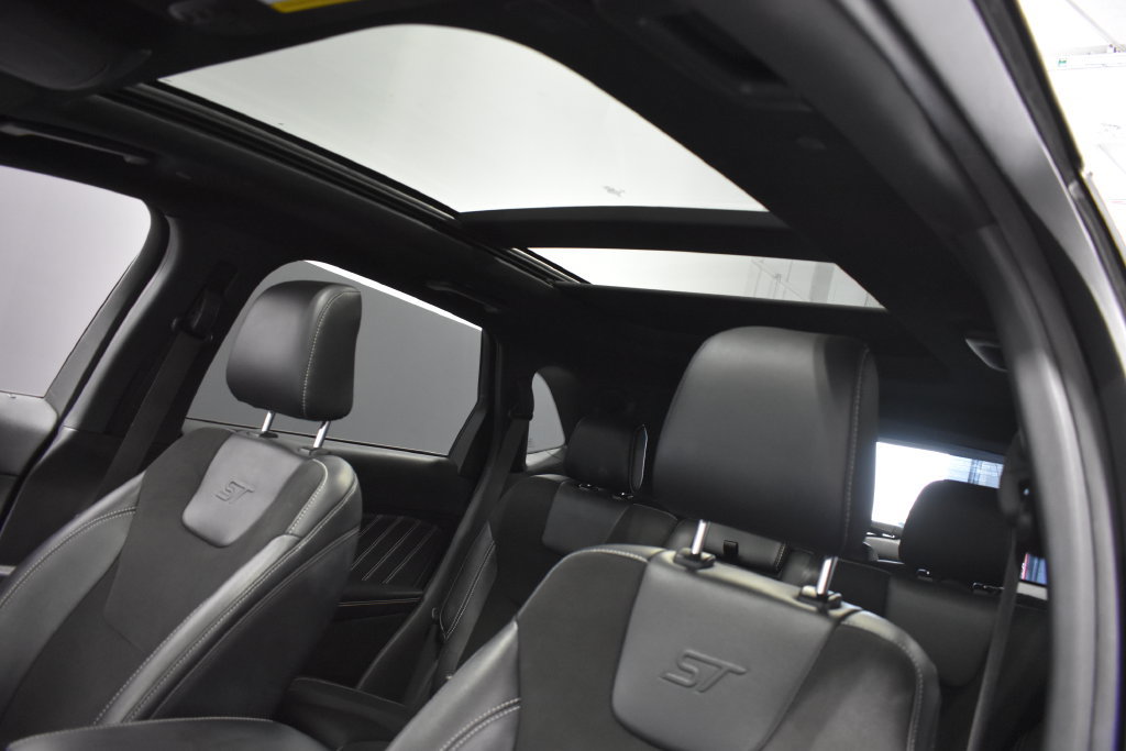Used 2024 Ford Edge ST w/ Equipment Group 401A AWD/4WD image 16