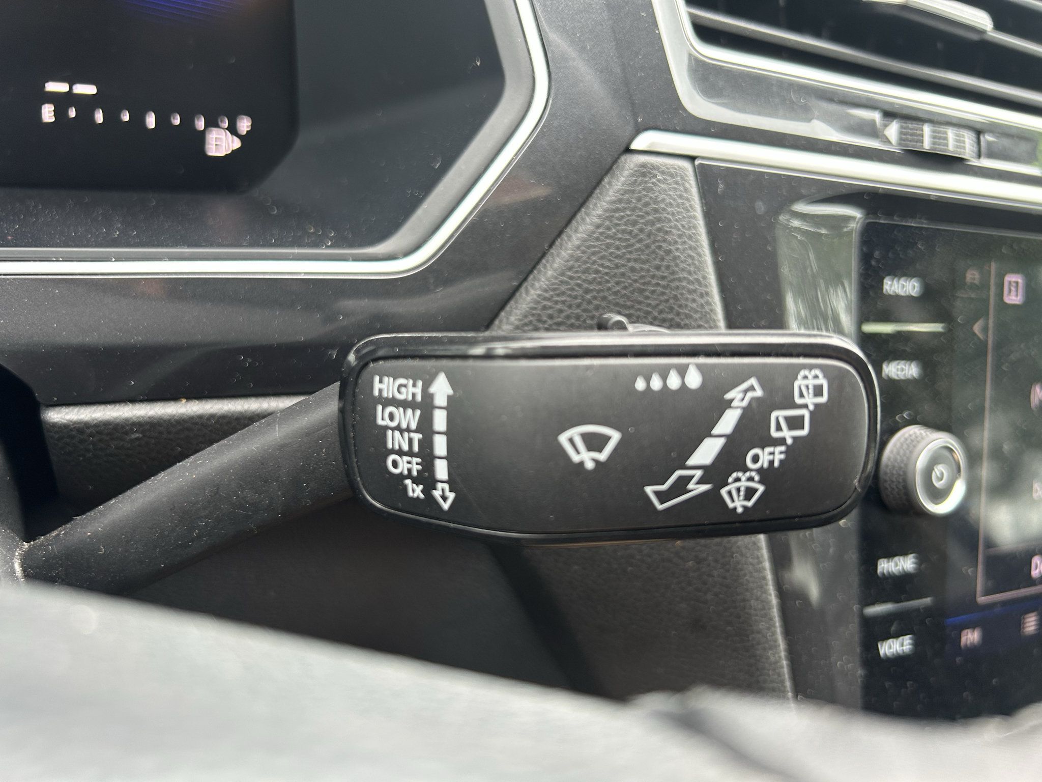 Used 2024 Volkswagen Tiguan Wolfsburg Edition AWD/4WD image 15