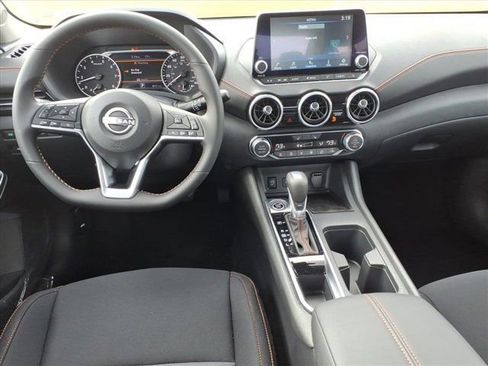 New 2025 Nissan Sentra SR image 10