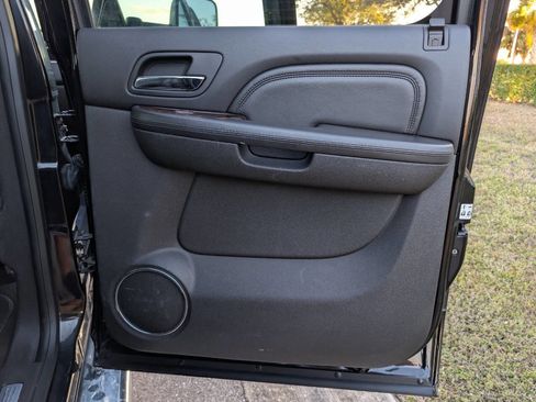 Used 2014 GMC Sierra 3500 Denali image 13