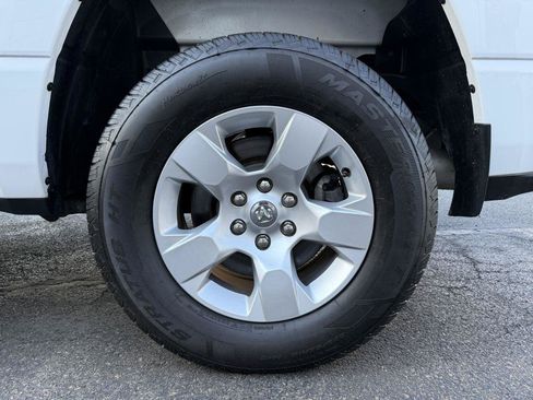 Used 2020 RAM 1500 Big Horn AWD/4WD image 38