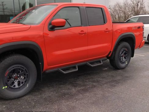 Used 2025 Nissan Frontier PRO-4X w/ Tow Package AWD/4WD image 4