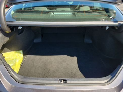 Used 2024 Toyota Camry SE image 8