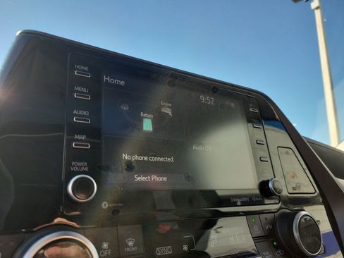 Used 2022 Toyota Highlander XLE image 22