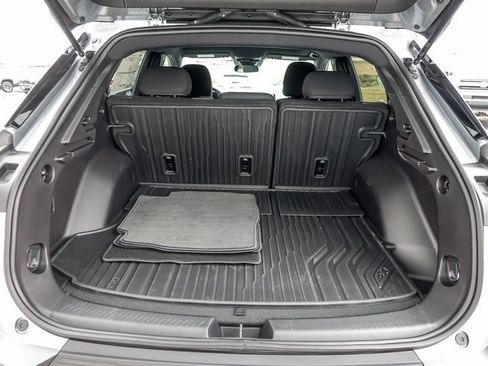 New 2026 Chevrolet Equinox EV LT image 8