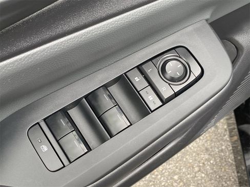 Certified 2025 Toyota Prius LE image 21