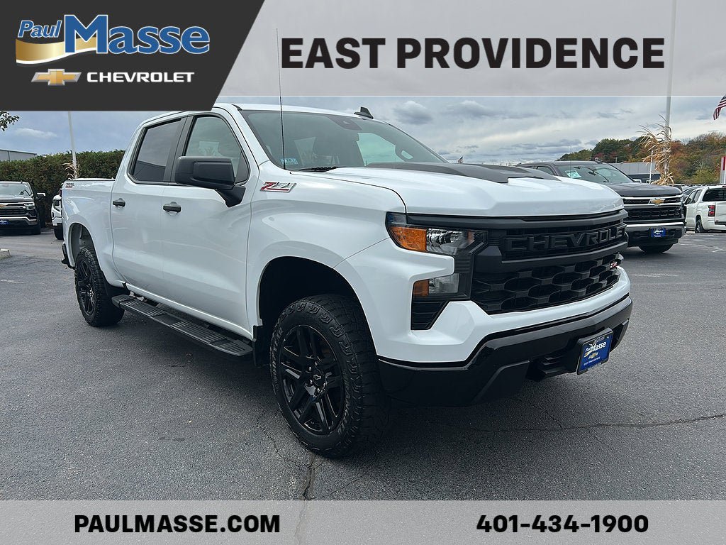Used 2023 Chevrolet Silverado 1500 Custom Trail Boss AWD/4WD image 3
