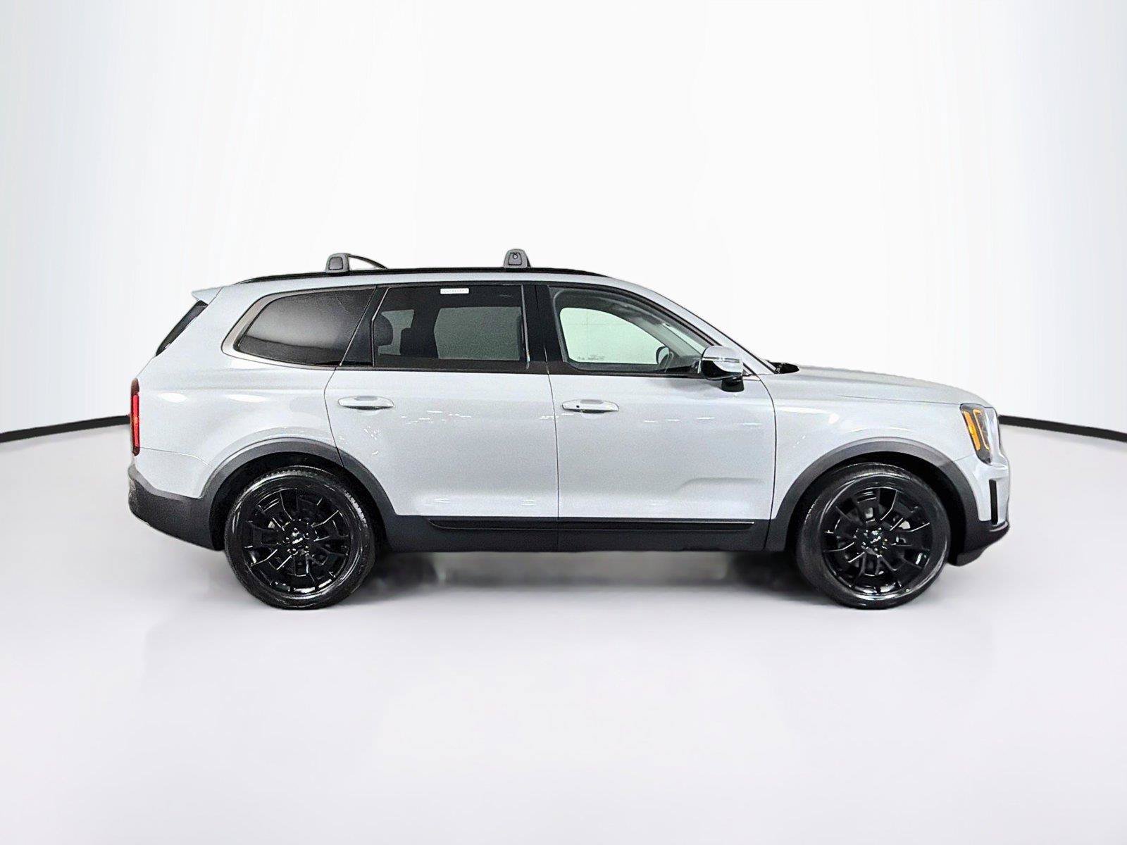 Used 2022 Kia Telluride SX w/ Nightfall Edition Package AWD/4WD image 12
