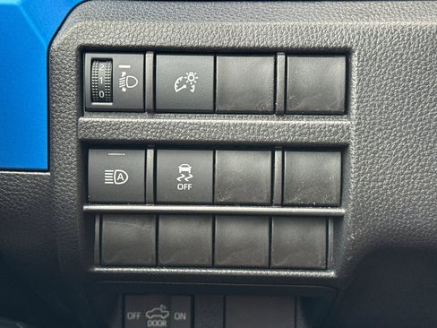 Used 2025 Toyota Tacoma TRD Off-Road image 36