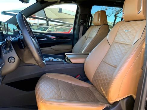 Used 2023 Cadillac Escalade Sport w/ Touring Package image 8