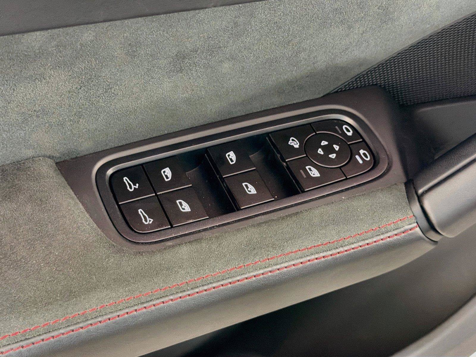 Certified 2026 Porsche Cayenne GTS AWD/4WD image 31