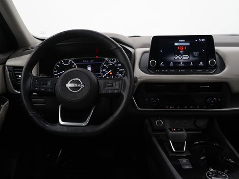 Used 2023 Nissan Rogue SV w/ SV Premium B Package image 13