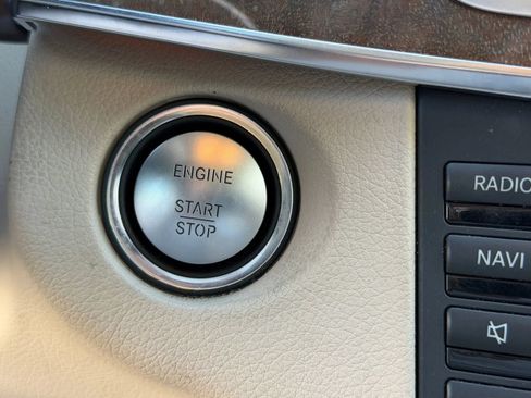 Used 2014 Mercedes-Benz E 350 Sedan image 42