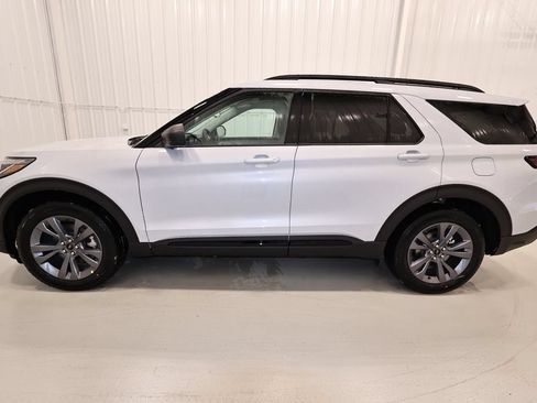 New 2026 Ford Explorer Active w/ Active Comfort Package AWD/4WD image 6