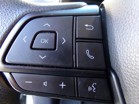 Used 2024 Toyota Sienna LE image 55