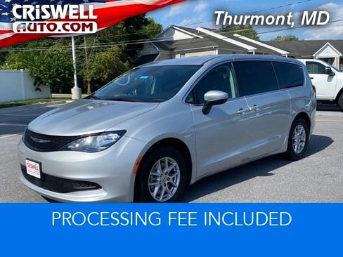 Used 2023 Chrysler Voyager LX FWD image 1