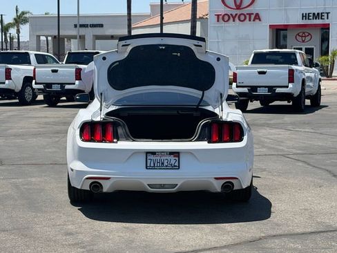 Used 2017 Ford Mustang GT RWD image 6