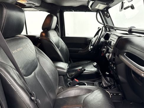 Used 2016 Jeep Wrangler Unlimited Sport w/ Connectivity Group image 30