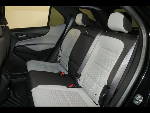 Used 2024 Chevrolet Equinox LS w/ LS Convenience Package image 28