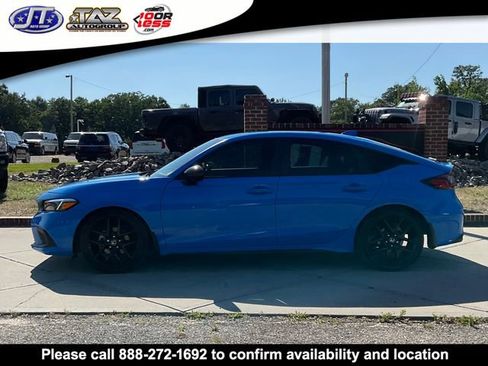 Used 2023 Honda Civic Sport image 4