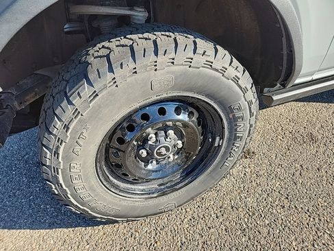 Used 2023 Ford Bronco Black Diamond AWD/4WD image 43