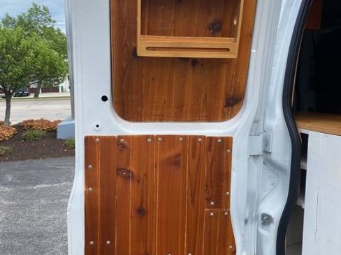 Used 2018 Chevrolet Express 2500 RWD image 36