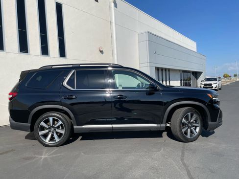 Used 2025 Honda Pilot Elite image 6