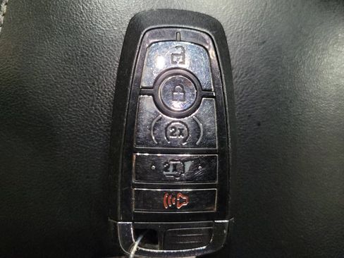 Used 2022 Lincoln Corsair AWD w/ Equipment Group 101A image 32