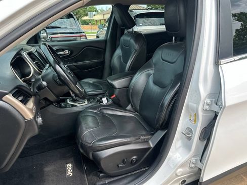 Used 2015 Jeep Cherokee Limited AWD/4WD image 12